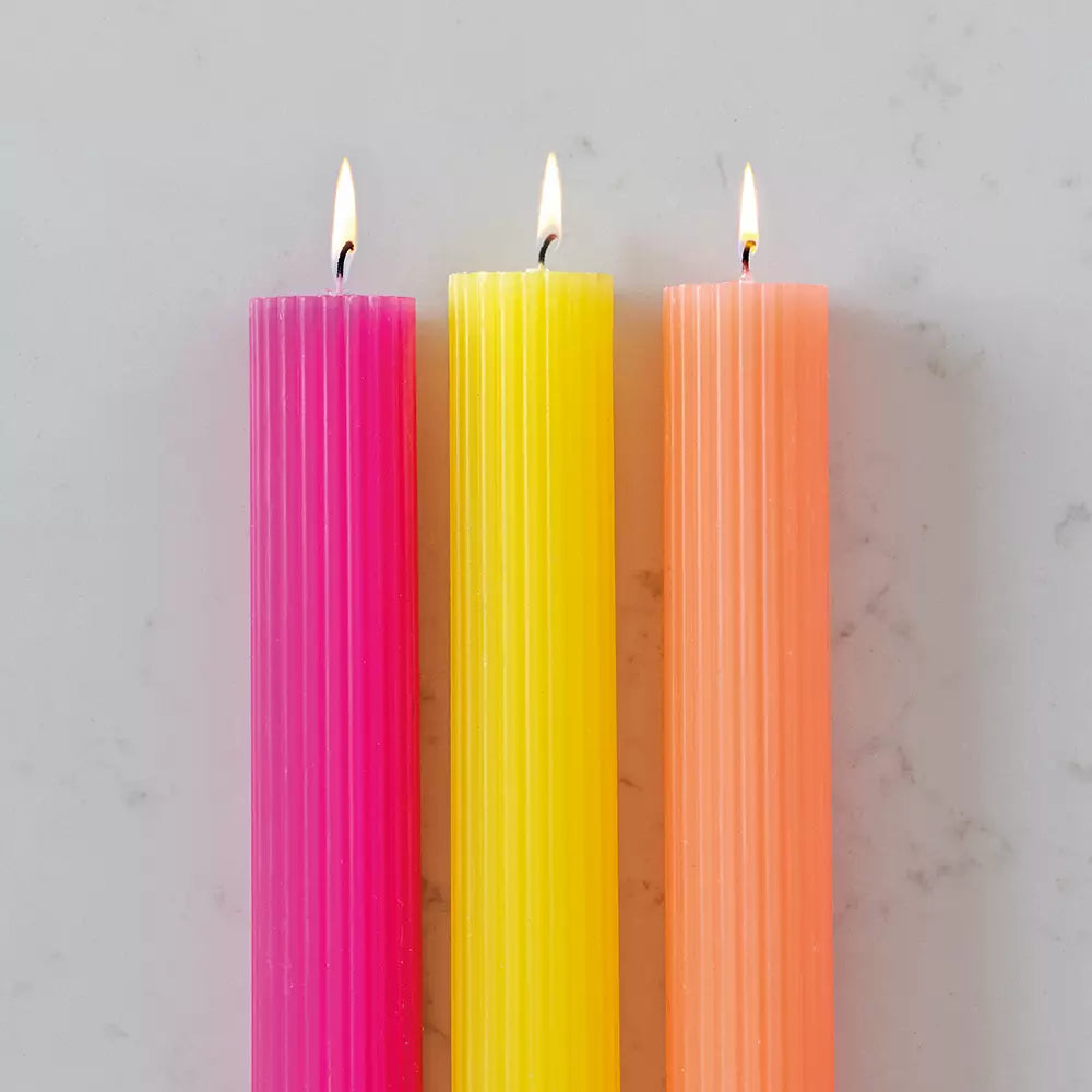 Fluoro Scalloped Dinner Candles